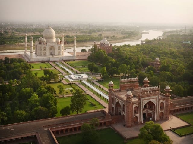 prince william and other will see taj together