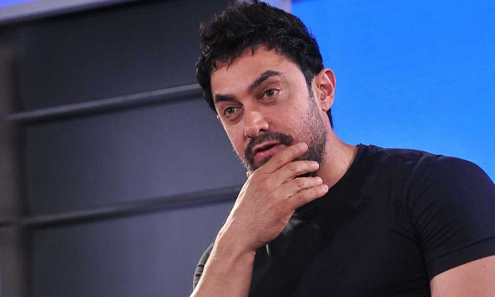 Aamir Khan Decided To Turn Off His Phone Completely For This Reason