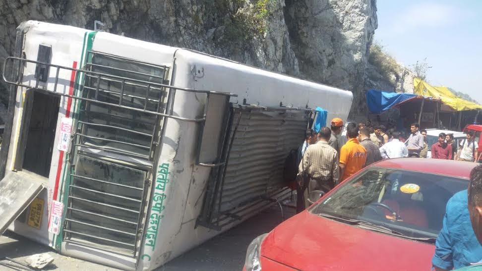 two bus driver save 84 passengers life.