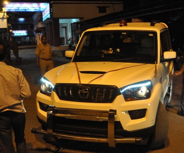 MP son made ruckus at Ganj in Lucknow.