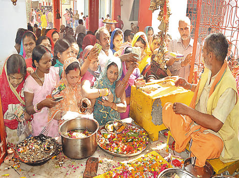 After the worship of the mother Siddhidatri Bhandara