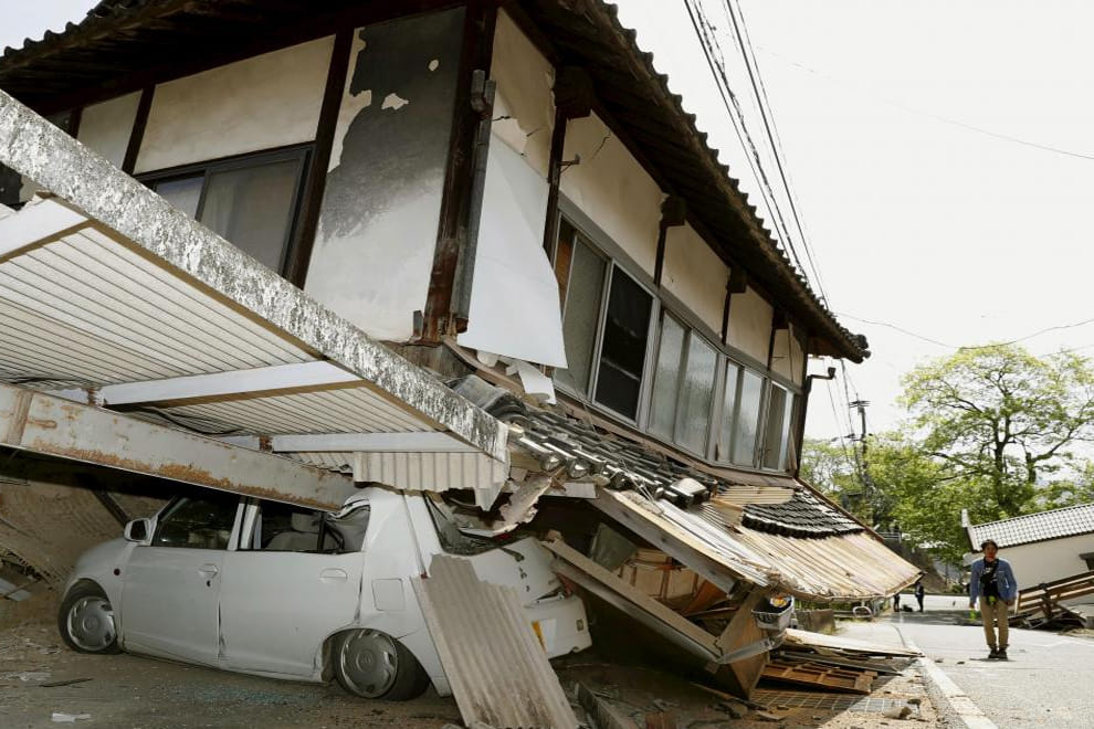 earth quake in japan