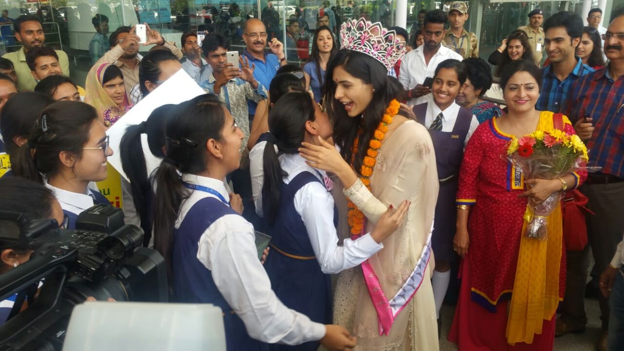 femina miss india runner up pankhuri gidwani returns back to lucknow