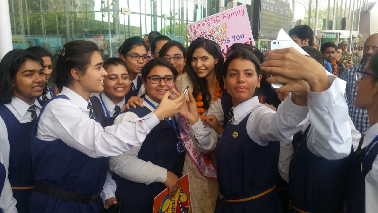 femina miss india runner up pankhuri gidwani returns back to lucknow