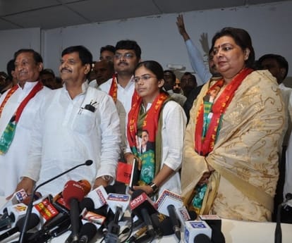  BJP leader joins SP in Lucknow.