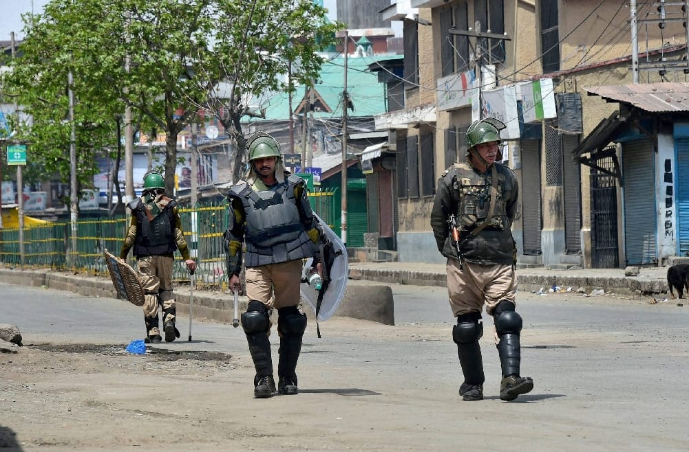 heavy security in kashmir on death anniversary of afjal guru