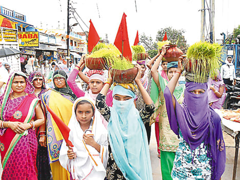 Jawara procession brought out the mother planted Jaykare