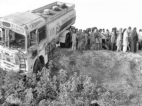 Tractor overturned in the ditch, the driver's death