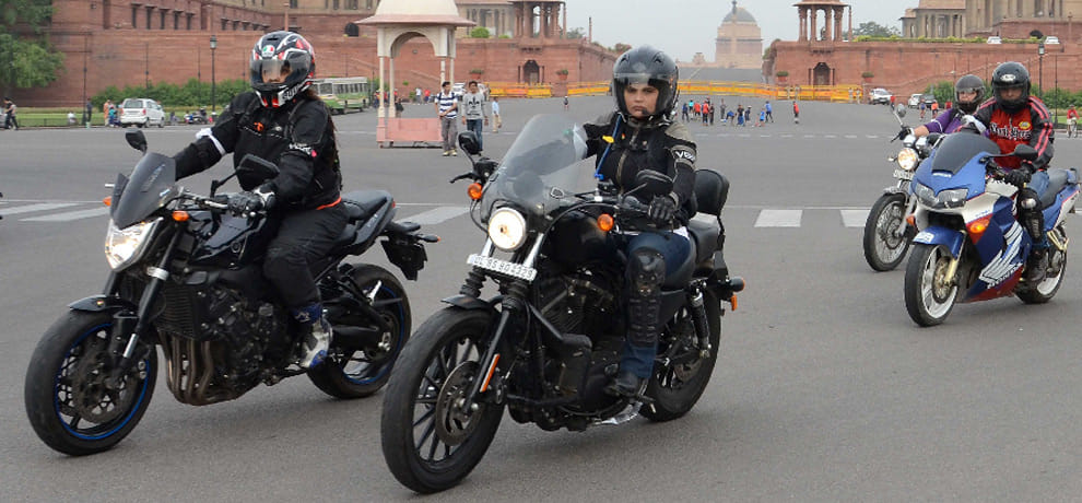 gave a tribute to Lady Harley, lady bikers showed verve