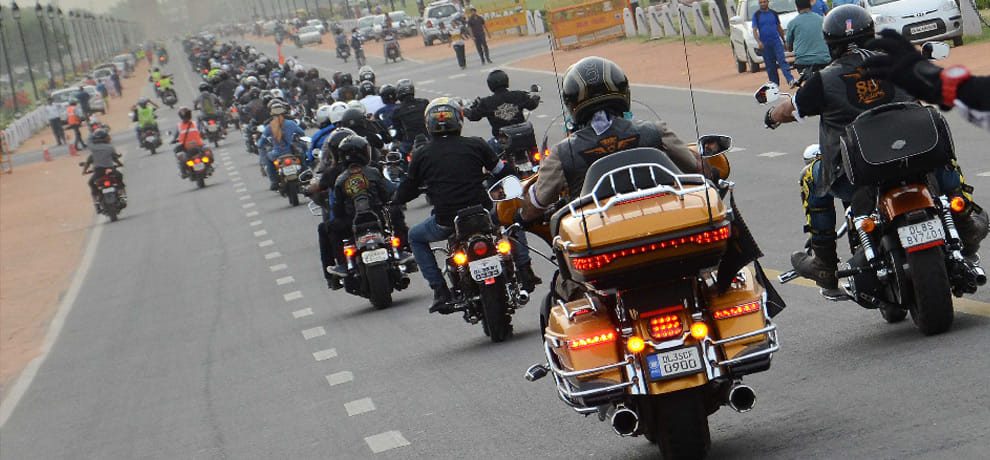banks offering loan upto 100 percent on superbikes in monsoon season