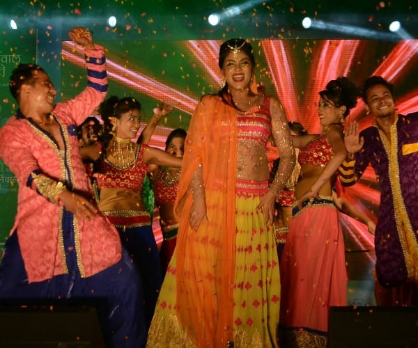 See here the pics of ganjing carniwal in Lucknow.