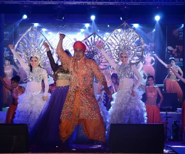 See here the pics of ganjing carniwal in Lucknow.