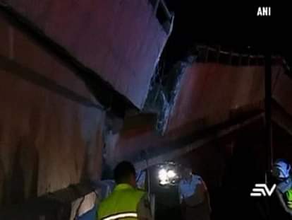 Ecuador quake collapses Guayaquil bridge