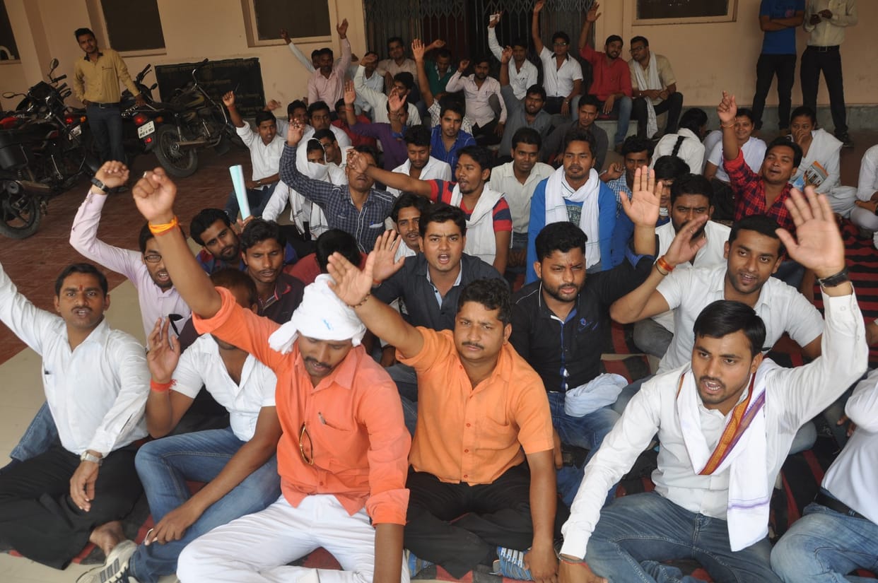 law students protest for result in gorakhpur university