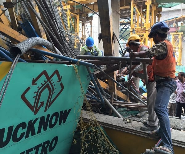 metro labourer goes on strike for salary