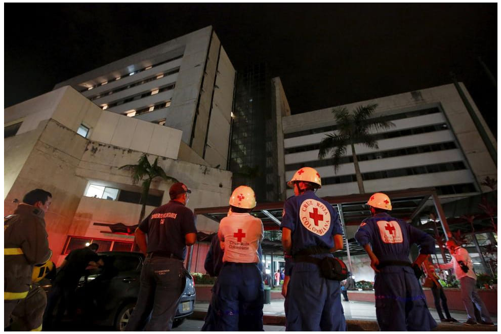 Powerful earthquake kills 246 in ecuador 