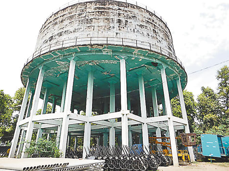 For years, no cleaning of tanks, to drink dirty water