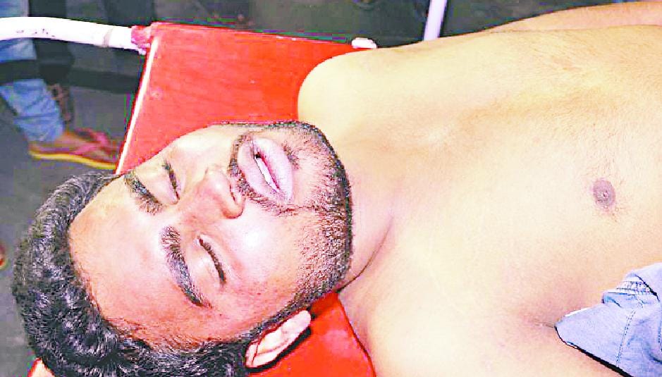 The two sides clash in bloody, six injured