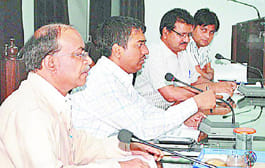 Warns private schools