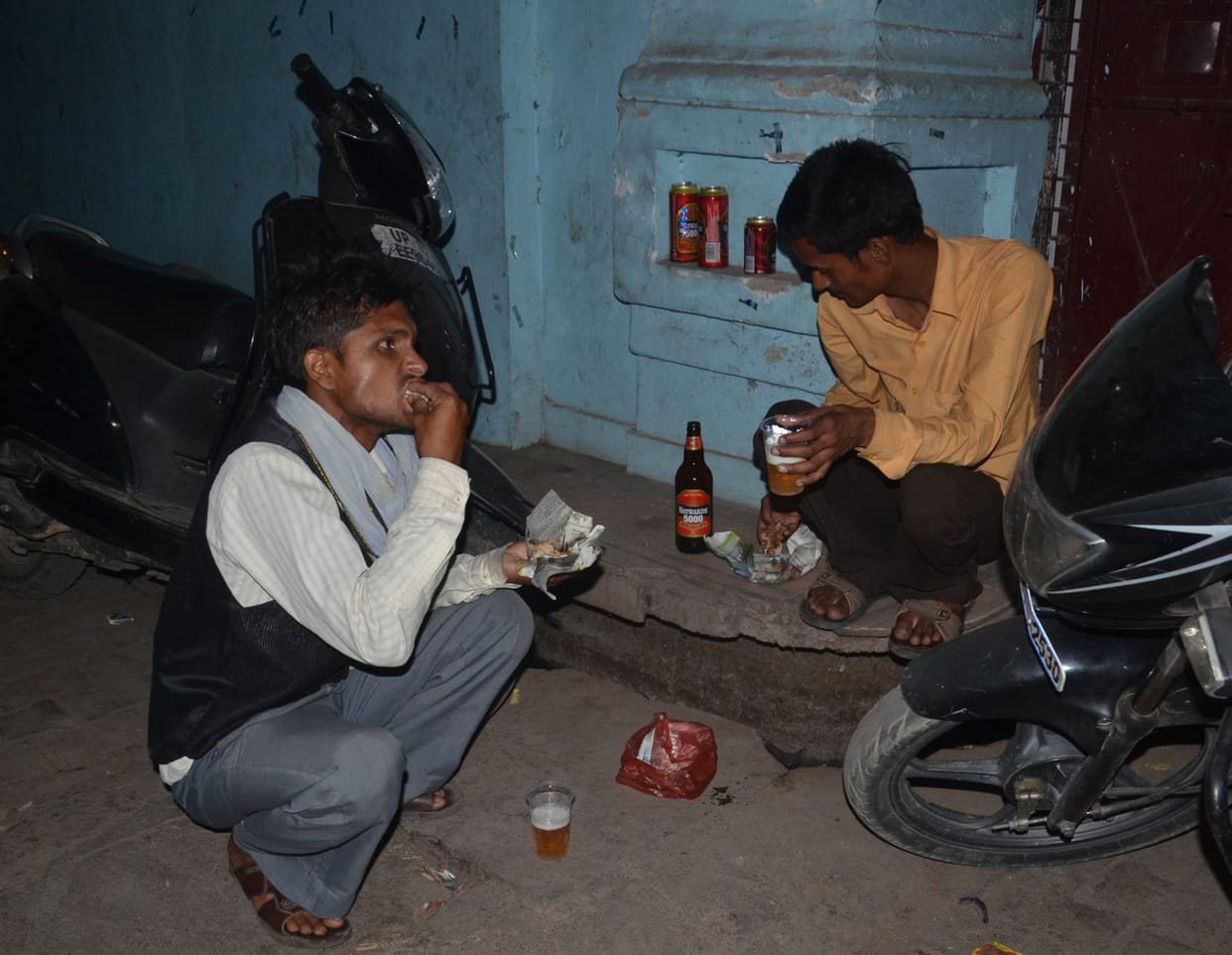 wine shope, 0pen wine shope, chandigarh/ abala Highway, zirkpur, opening wine shope roadside