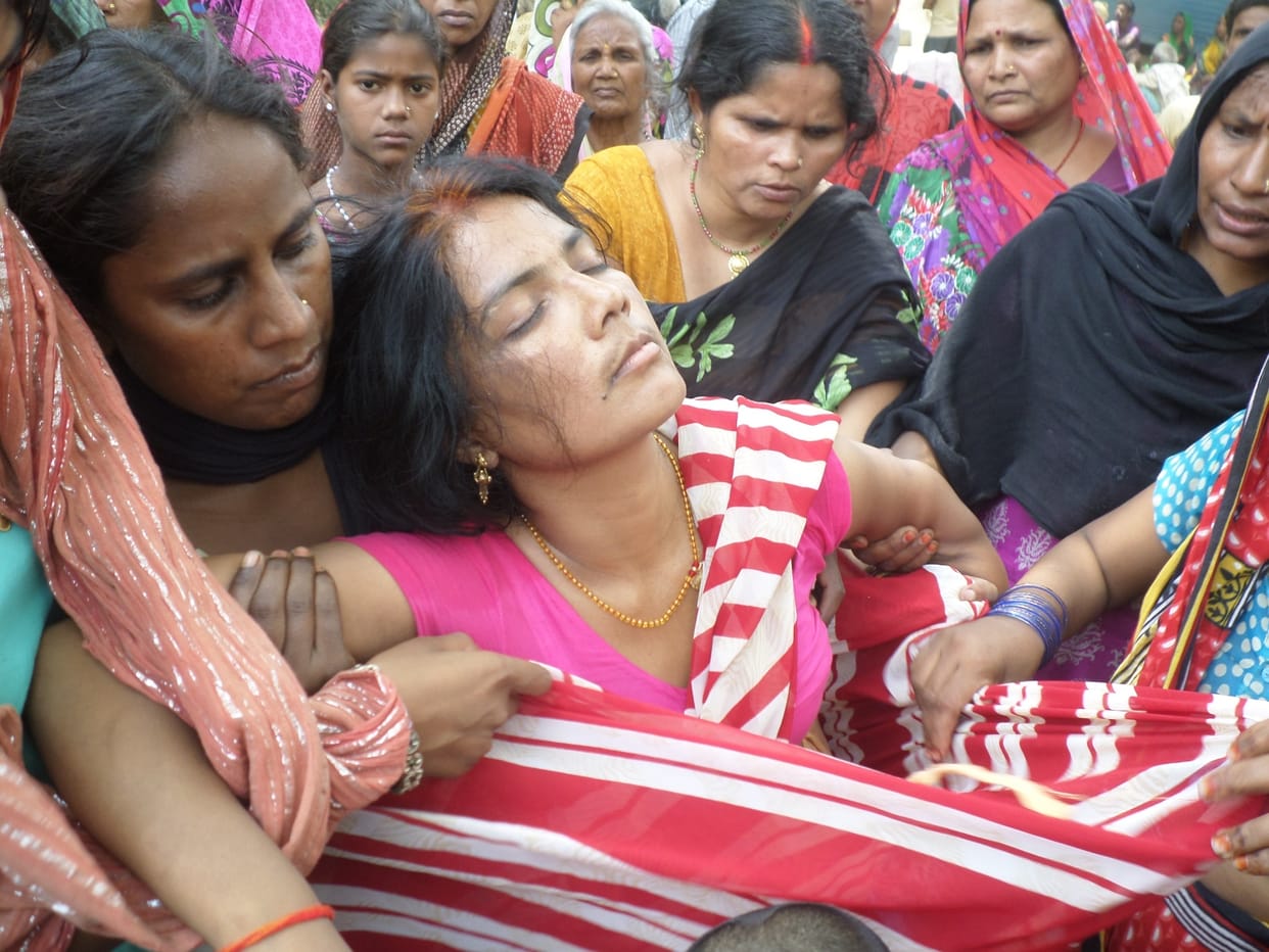 Wounded in the assault ,death, jam