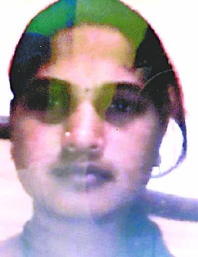 Woman 's body was found lying on the bed