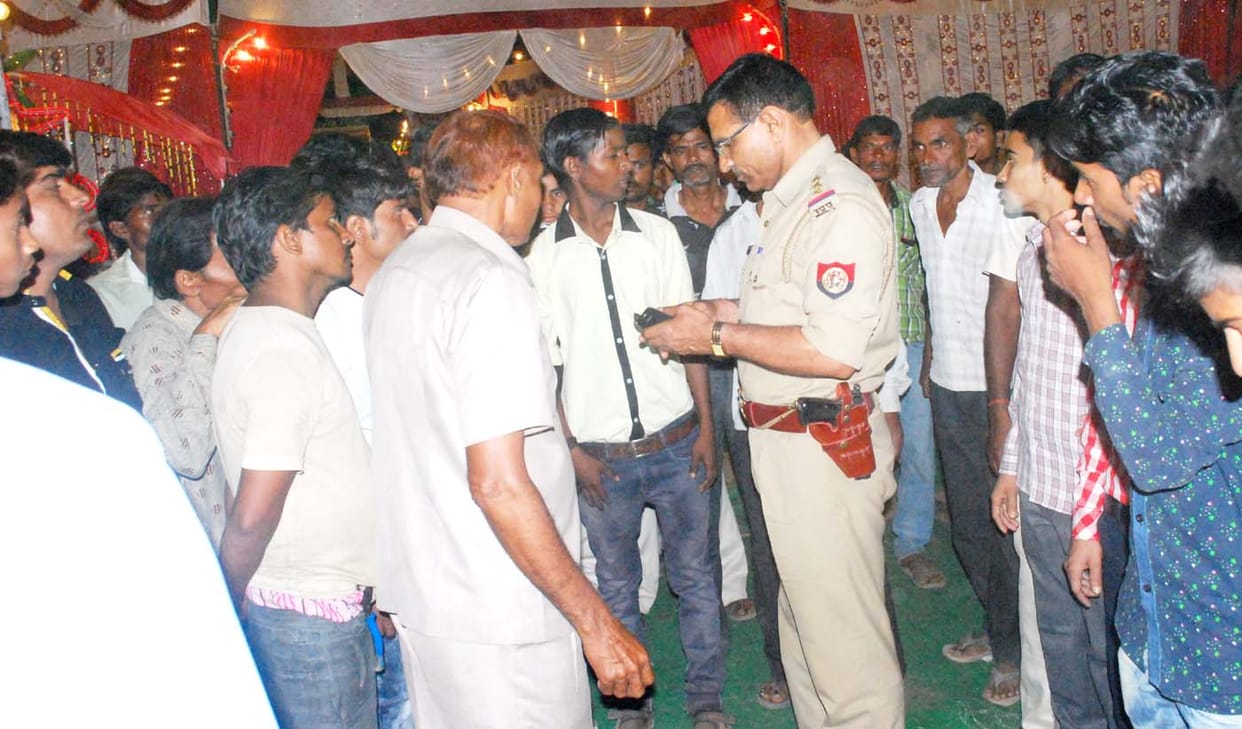 Neha and continued Viru Harsh injured in firing
