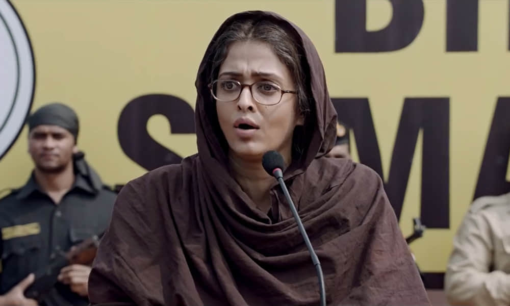 Amitabh-Aishwarya box-office clash averted