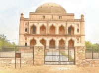 heritage city, narnaul, suspected