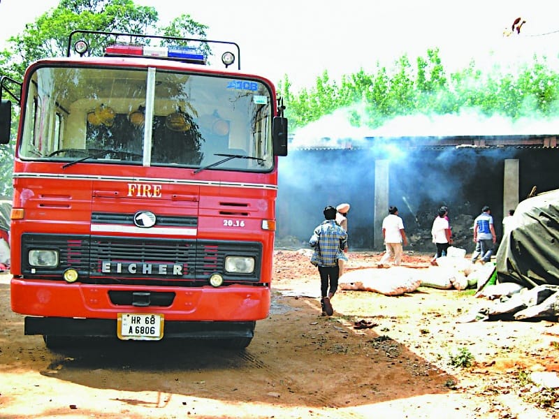 fire, flour mill, Accessories dues ash in barwala