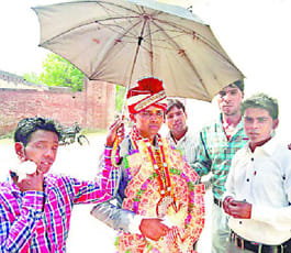 Rajputs stopped the procession of Dalits