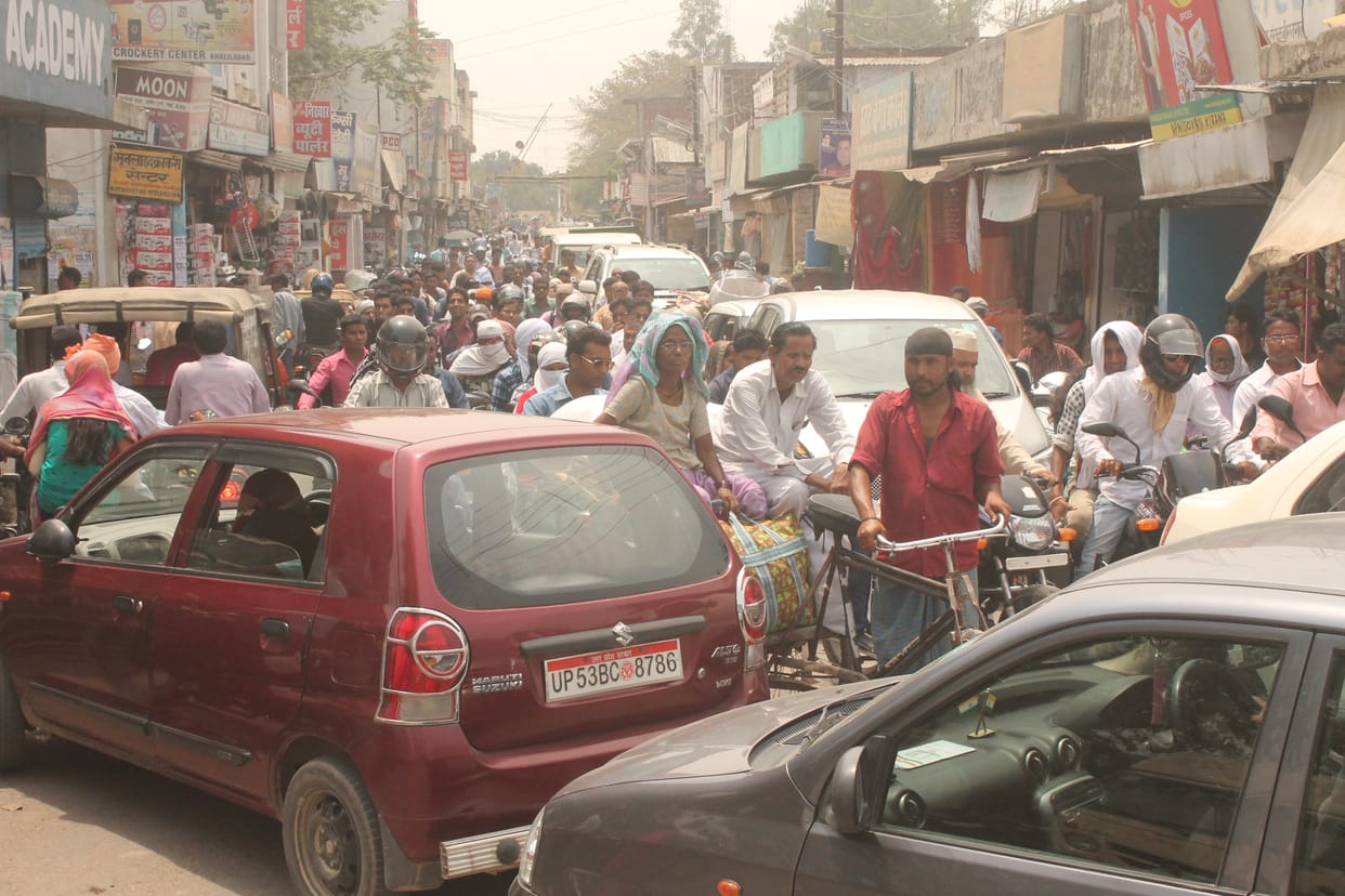 Difficulties increase the diversion route, jam