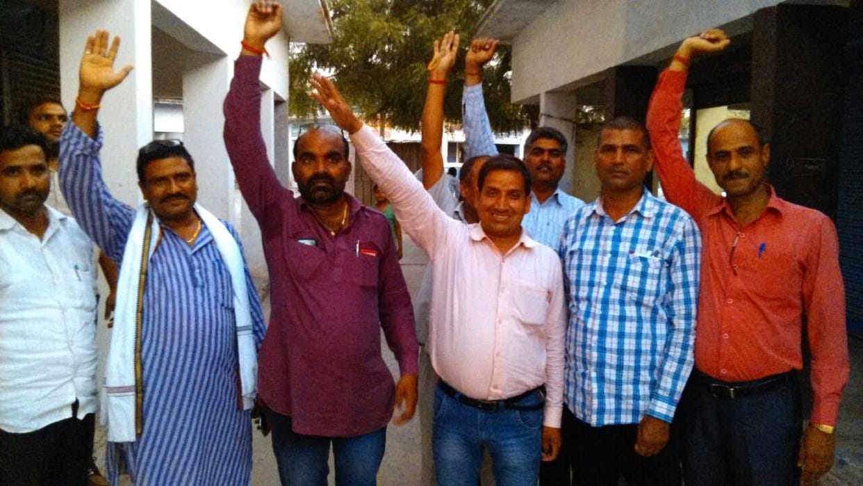 contractors protested against corruption