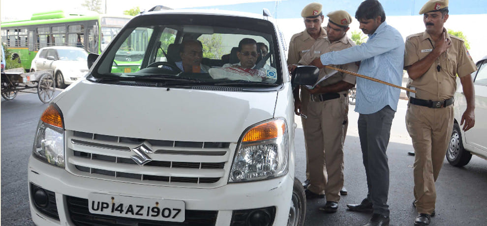 notice on odd even to delhi government