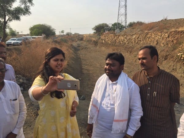 pankaja munde controversy:  pankaja Clicks Drought Selfie in latur