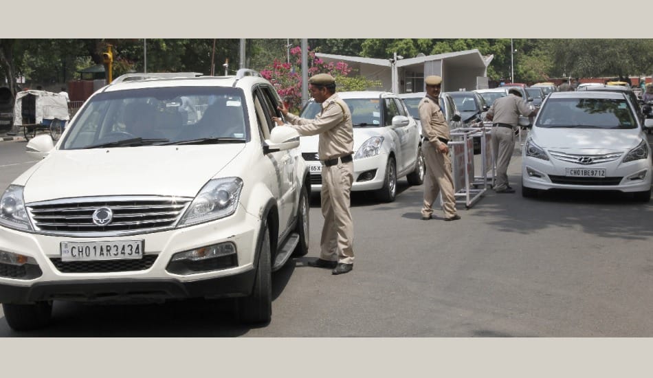 security tight in punjab university campus, entry ban on outer side vehicle