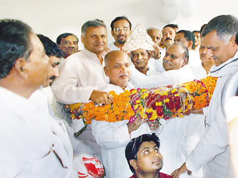 SP returns to power through a series of operations