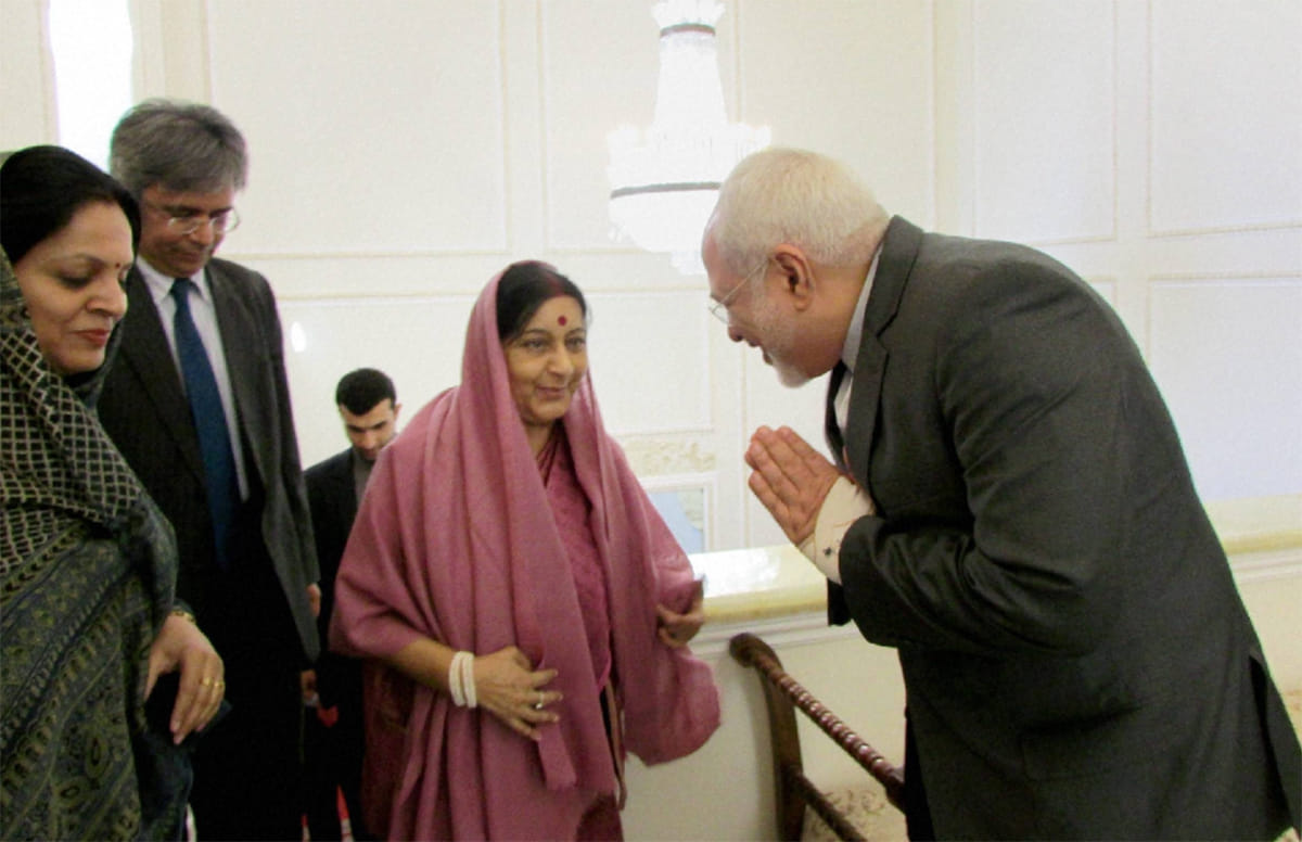 sushma headcover become controversial on social media