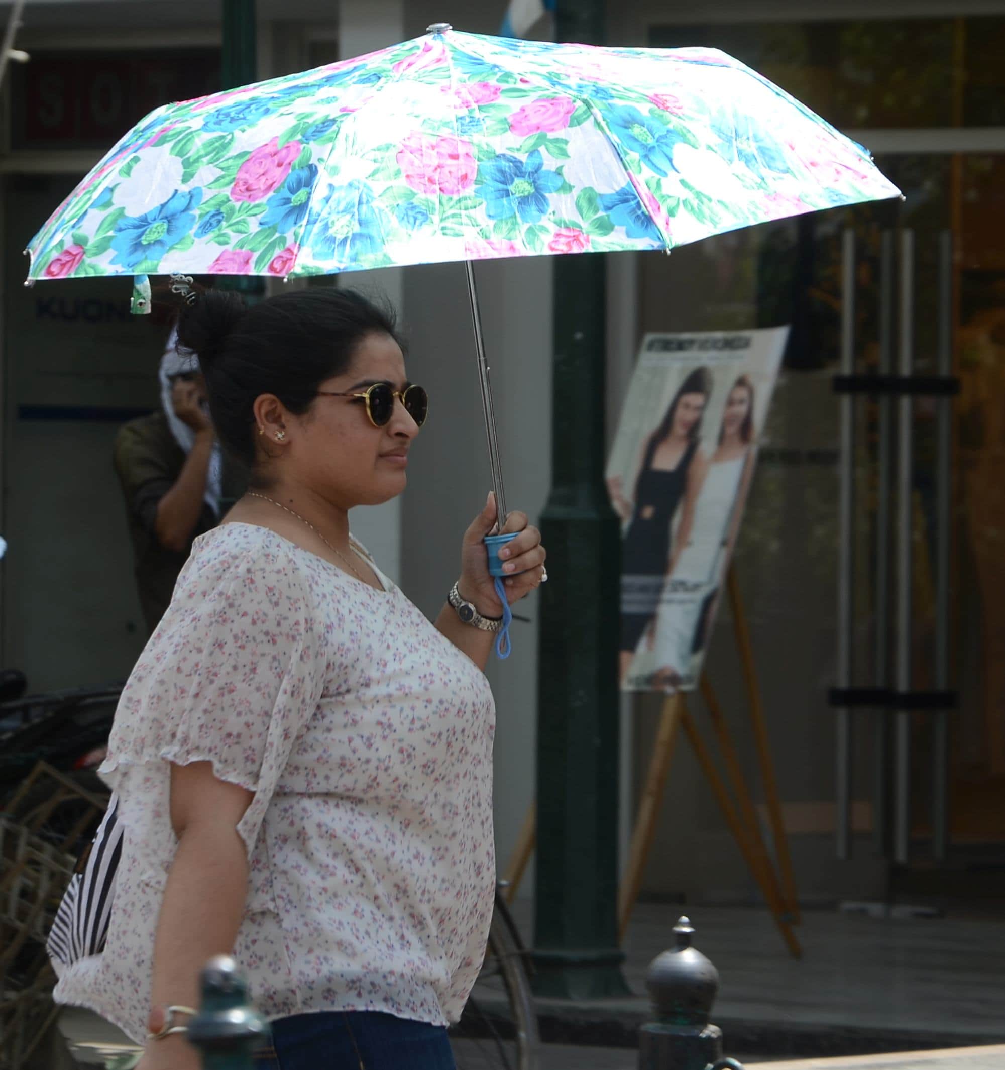 एमपी मौसम आज: हल्की बारिश की संभावना बनी हुई है।