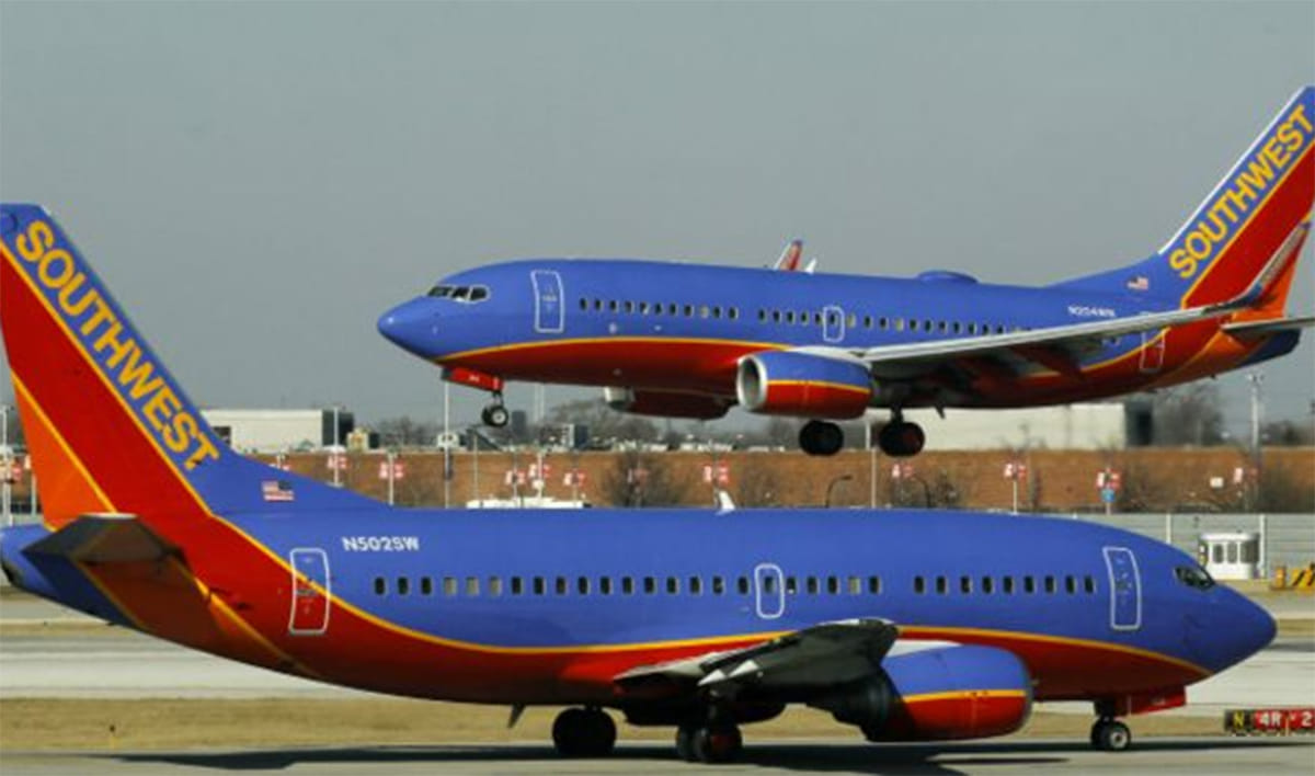 student deboarded from plane for speaking arabic in US