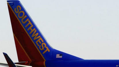student deboarded from plane for speaking arabic in US
