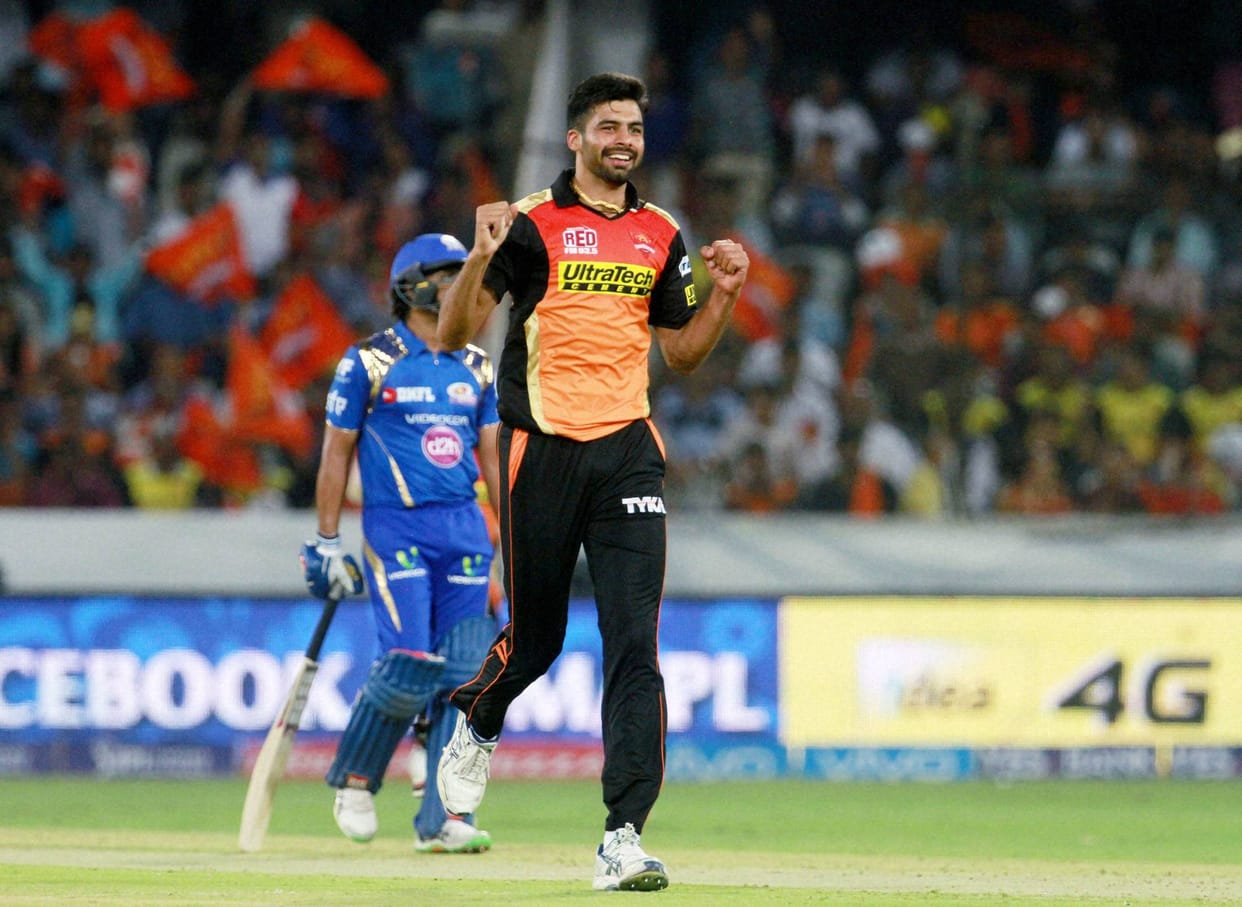  Sunrisers Hyderabad's Barinder Sran Fined For Misbehaviour