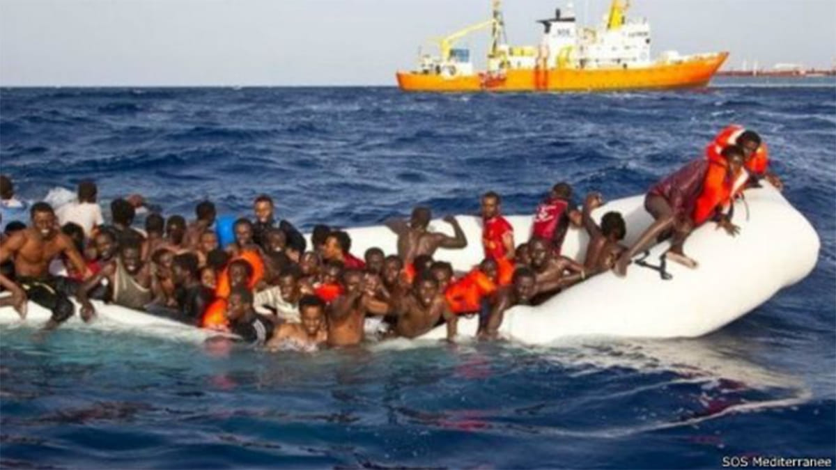 more than five hundred people dead in boat accident