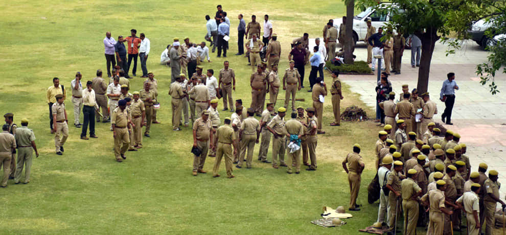 Because of the arrival of President Expo Mart change into a fortress 