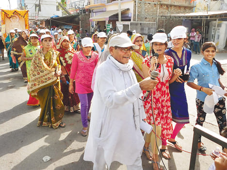 The message of non-violence procession fired