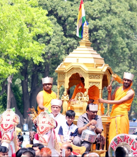 mahavir jayanti, digambar jain mandir, rathyatra, chandigarh, jain community