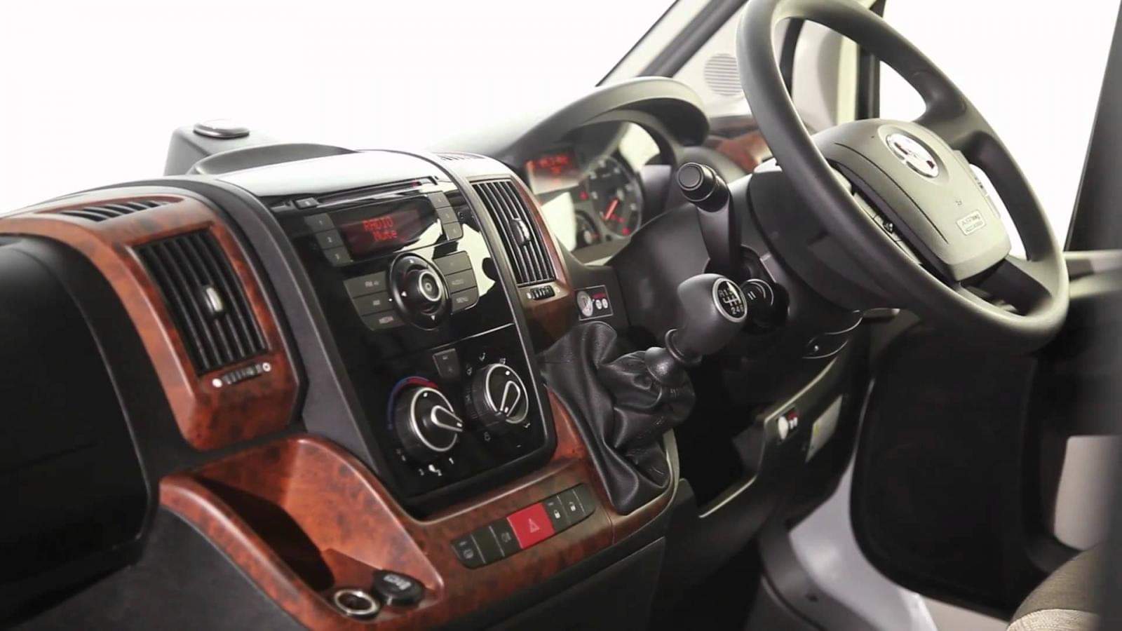 Top 10 Cars Sold in 2015-16 Fiscal in india