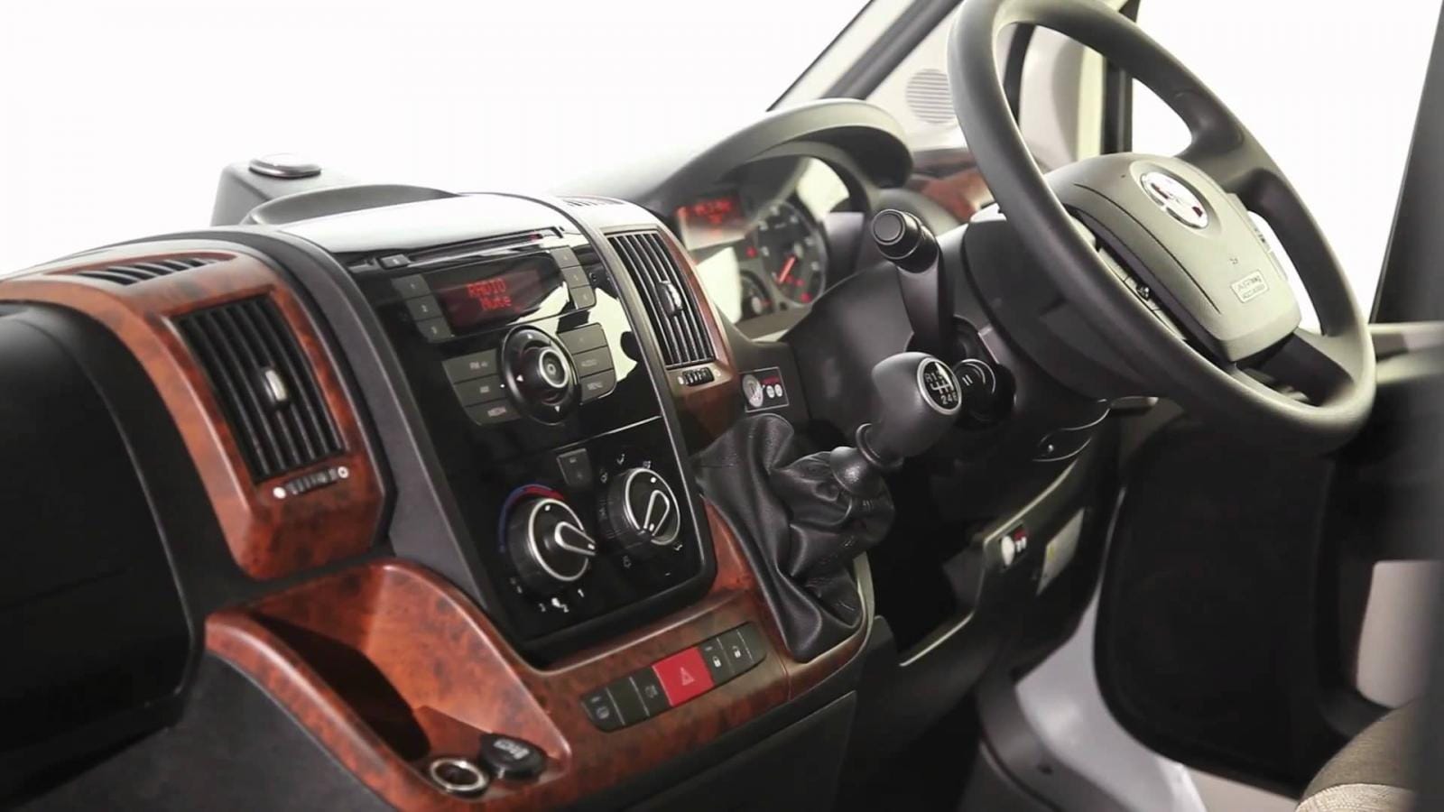 Top 10 Cars Sold in 2015-16 Fiscal in india