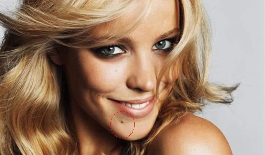hoth par til ka matlab moles on lips say about your personality