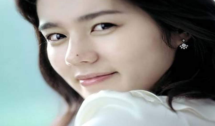 Lucky moles-on-female-body-in-hindi-according-to-samudrik-shastra and Signs For Good Luck